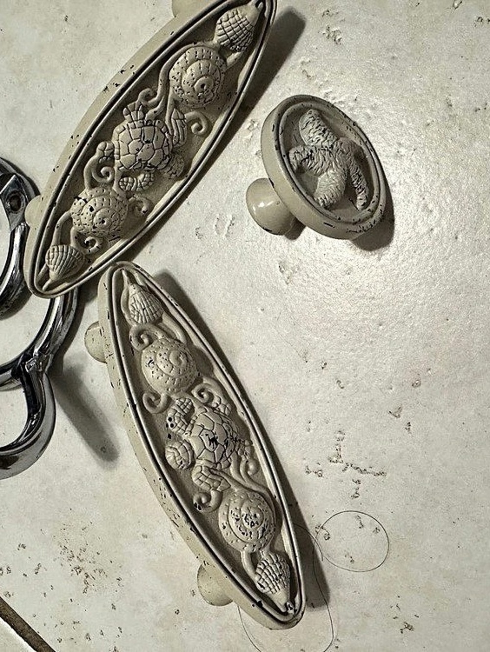 Bathroom Hardware - Picture 2 of 5